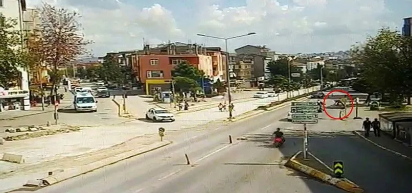 İçinde altın olan çantayı aracın üzerinde unuttu, bulan kişi de eşine hediye etti