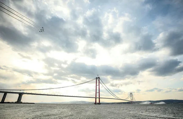 1647623294371.jpg Ecdada saygının hediyesi! A Haber ekipleri açılışı yapılan 1915 Çanakkale Köprüsünden otomobille geçti - 5