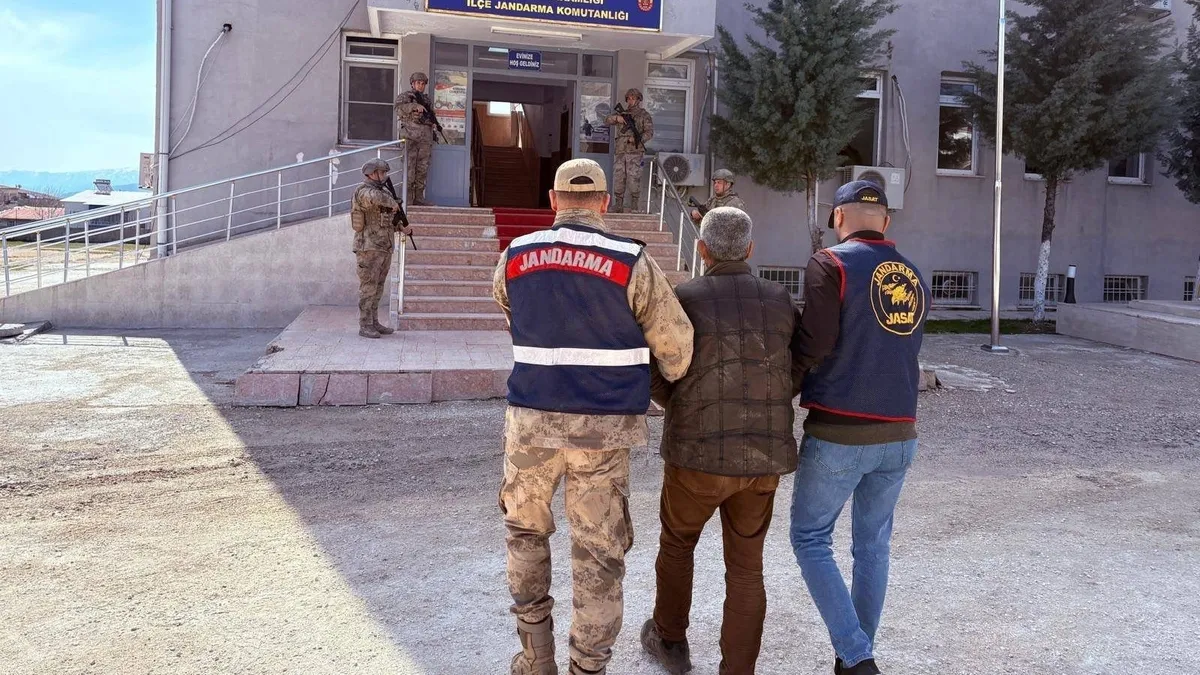 Diyarbakır'da 13 yıldır cinayet ve çeşitli suçlardan aranan şahıs yakalandı