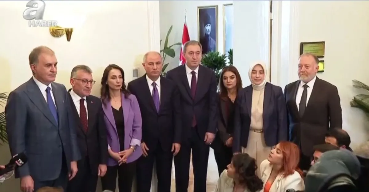 DEM Parti heyeti İmralı Adası'na gitti