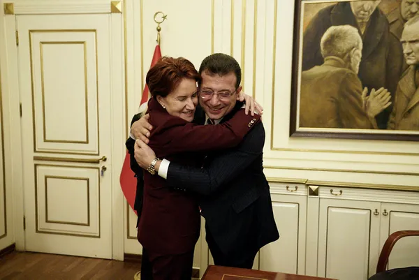 imamoglunun-hakaret-davasinda-flas-gelisme-bassavciliktan-dilekce-istinaf-yoluna-gidilecek-1671133931280.jpg İmamoğlu'nun hakaret davasında flaş gelişme! Başsavcılıktan dilekçe! İstinaf yoluna gidilecek - 5