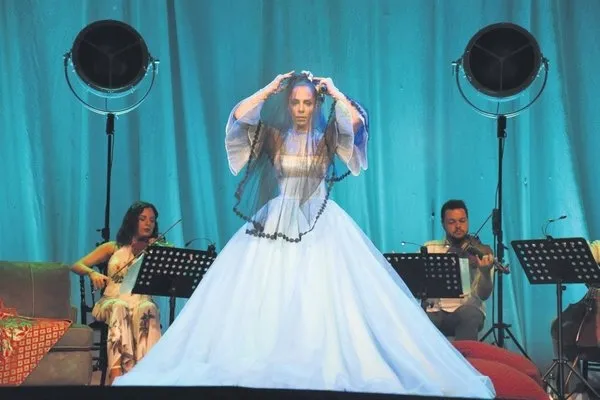 Sertab Erener rüzgarı esti - 1