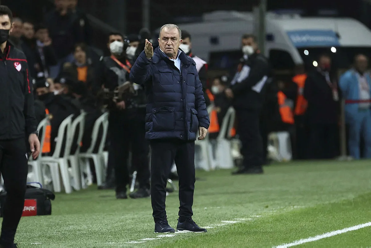 Denizlispor maçı sonrası Galatasaray'da Fatih Terim'den açıklama: Bir metreden atamama beceriksizliği gösterdik