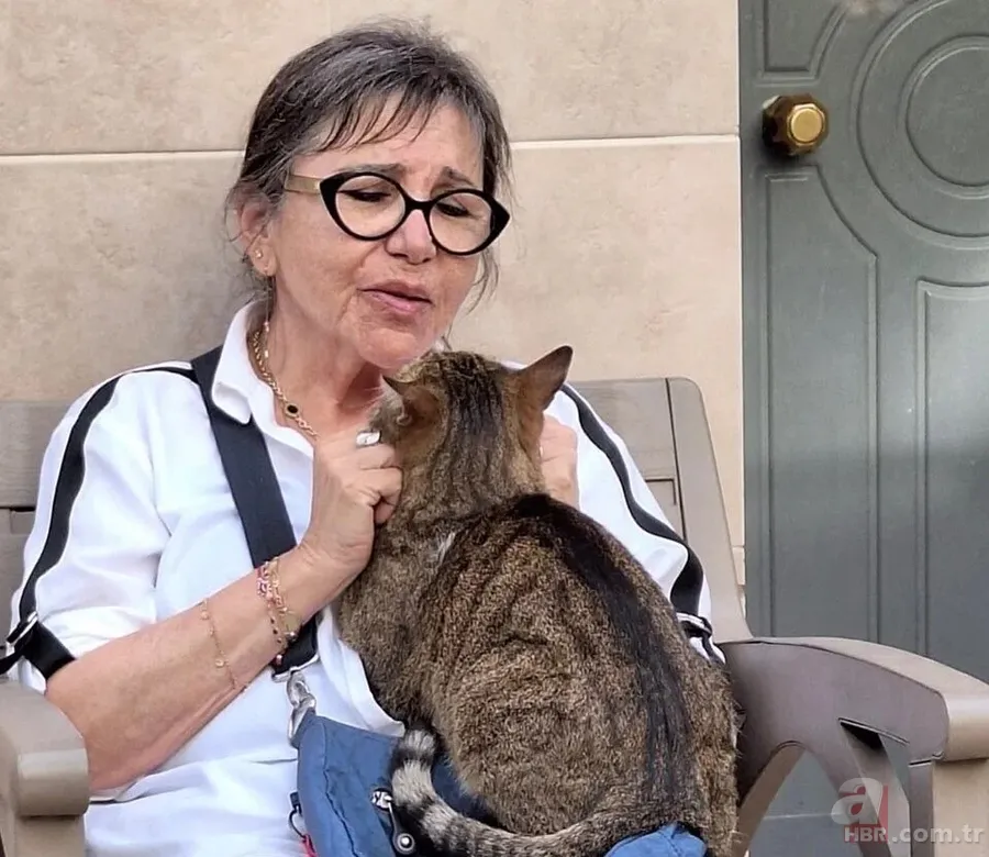 Sihirli Annem'in Perihan'ı Gül Onat isyan etti! "Zavallısınız" 2