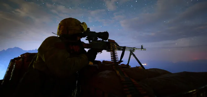 PKK'dan kopuş sürüyor! Van'da bir terörist ikna sonucu teslim oldu