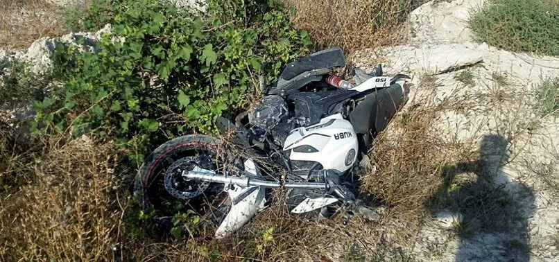 Aksaray'da feci kaza! Motosiklet sürücüsü şarampole yuvarlandı