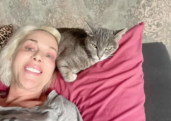 billur-kalkavandan-haber-var-akciger-kanseri-ile-mucadele-ediyordu-1655983848144.jpeg Billur Kalkavan'dan haber var! Akciğer kanseri ile mücadele ediyordu - 5