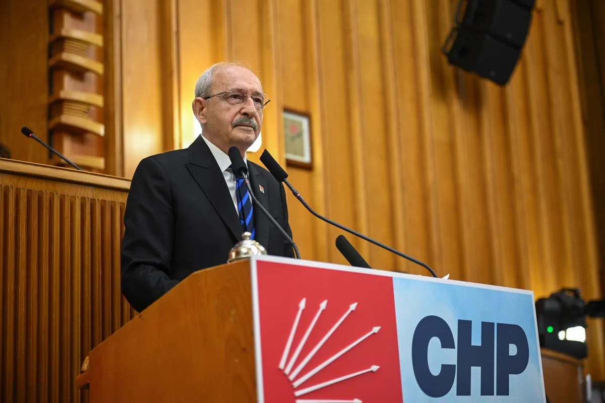 chp-ile-yeni-parti-arasinda-izmir-kavgasi-1791360336443.png Muhalefette kılıçlar çekildi! CHP ile Yeni Parti arasında İzmir kavgası - 4