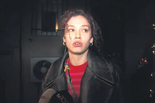 Melisa Şenolsun’un Umut Evirgen paniği! Koşarak uzaklaştı