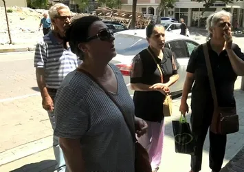 Dükkanın önüne gelen şok yaşadı! Paraları toplayıp ortalıktan kayboldular