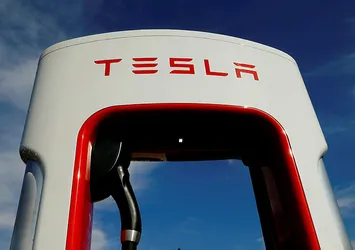 İki dünya devi Panasonic ile Tesla ortak akü üretecek