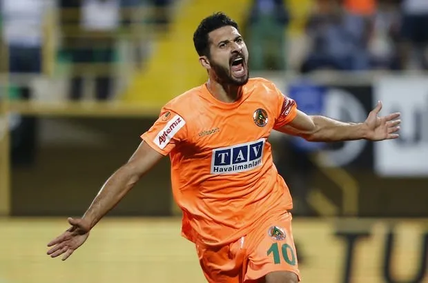 Galatasaray'da ayrılık! Emre Akbaba'nın yeni takımı belli oldu - 1