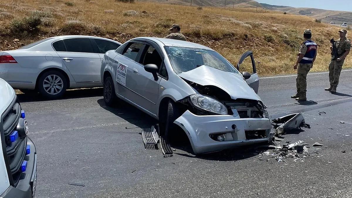 Muş'ta feci kaza: 7 yaralı