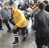 Vanda çığ altından kurtarılan yaralılar hastaneye getirildi