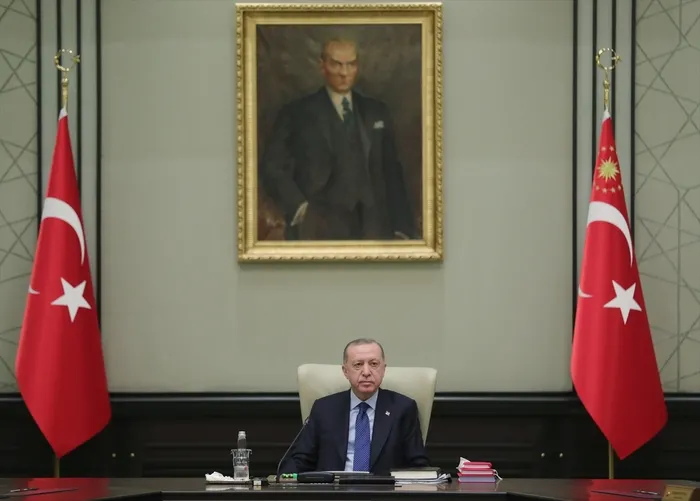 Gözler kabine toplantısında! Restoranlar ve kafeler açılacak mı? Okullar ne zaman açılacak? İstanbul ve Ankara normalleşecek mi?