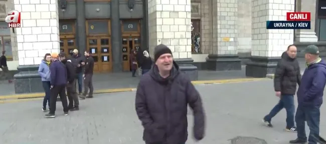 Rusya terör listesine mi giriyor? Ukraynalılar postane önünde Moskova pulu kuyruğunda