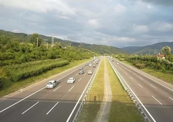 Muhalefetin otoyol ve köprü yalanı çöktü! Taahhüdün üzerinde araç geçti