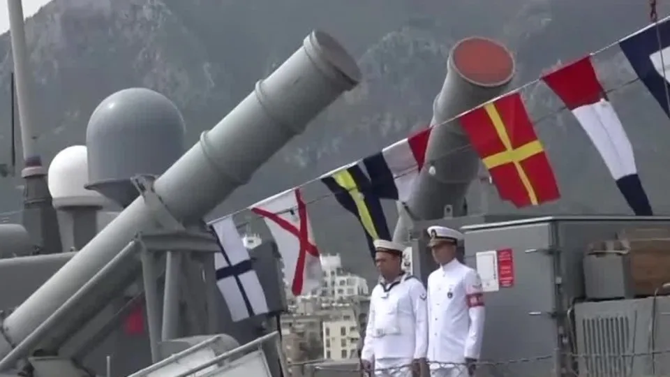 Türk savaş gemileri ziyarete açılıyor! TCG meltem, TCG doğan ve TCG doğanay Kıbrıs Limanı’na demirledi