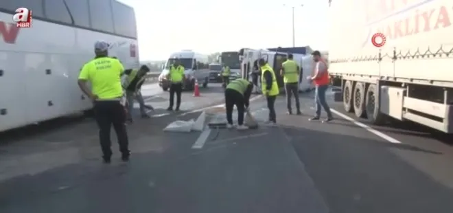 Pendik TEM Otoyolu'nda tır devrildi