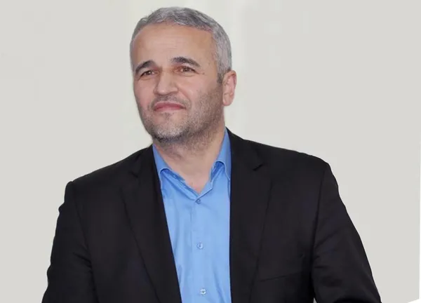 fikriyat-yazari-ekrem-demirli-bugun-vefat-eden-omer-tugrul-inanceri-anlatti-mutevazi-bir-hizmetkar-1662320159292.jpg Fikriyat yazarı Ekrem Demirli bugün vefat eden Ömer Tuğrul İnançer'i anlattı: Mütevazi bir hizmetkâr - 1