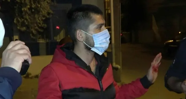 Denizli'de çocukluk arkadaşını öldüresiye bıçaklayıp tedavi olurken izledi - 1