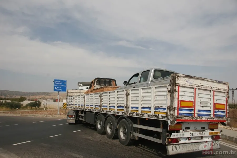 Sınır hattında büyük hareketlilik: TIR'lar yola çıktı 16