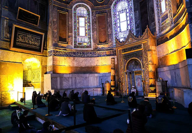 Başkan Erdoğan Ayasofya Camisi'ne hat tablosu bağışladı - 2
