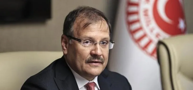 Dezenformasyon yasasına karşı çifte standart! Avrupalı heyete tokat gibi sözler | Gezi olayları sırasında sosyal medyada paylaşılan fotoğrafları gösterdi