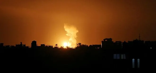 Son dakika: İsrail, Gazze’de Hamas’a ait bazı noktaları vurdu