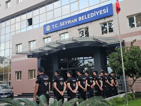adanada-chpli-seyhan-ve-cukurova-belediyelerine-rusvet-operasyonu-1695962716795.jpg Adana'da CHP'li Seyhan ve Çukurova belediyelerine rüşvet operasyonu! Yeni detaylar ortaya çıktı - 5