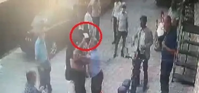 Son dakika: İzmir’de CHP’liler birbirine girdi! Belediye Başkan Yardımcısı’na satırla saldırdı
