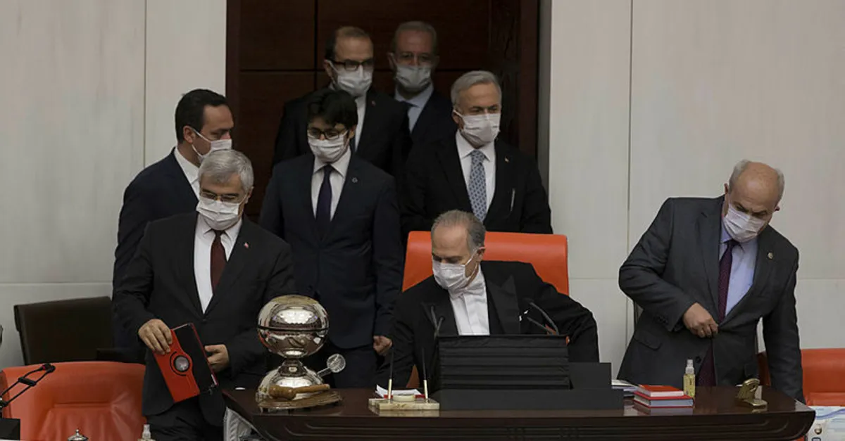 TBMM Genel Kurulu oturumu maske ile başladı | Video