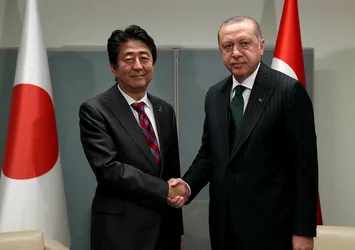 Başkan Erdoğan, Shinzo Abe ile görüştü