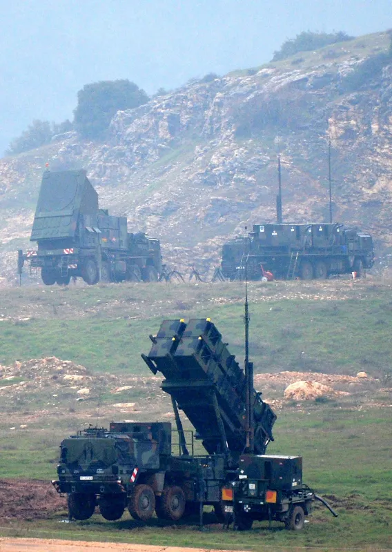 S 400 mü Patriot mu? Hangisi daha güçlü?