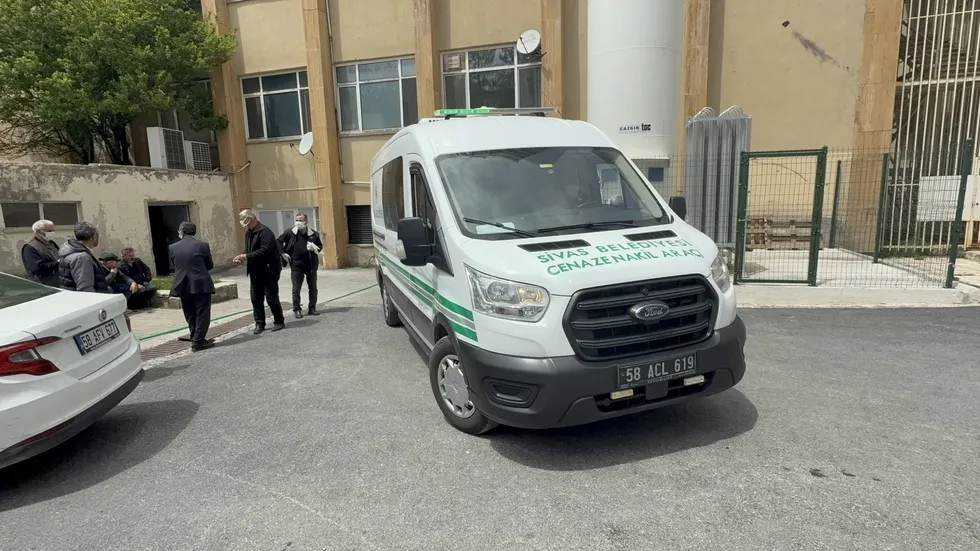 Sivas’ta kene alarmı: Madımak topladıktan sonra rahatsızlanan 60 yaşındaki adam KKKA şüphesiyle hayatını kaybetti - 6