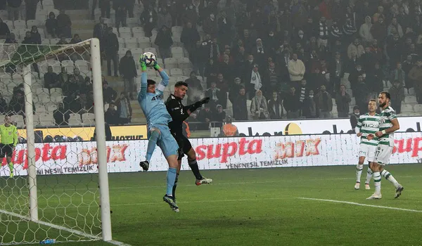 konyaspor-1-besiktas-0-mac-sonucu-konyada-kartalin-yikilisi-1640631187615.jpg Konyaspor: 1 - Beşiktaş: 0 MAÇ SONUCU | Konya'da Kartal'ın yıkılışı - 2