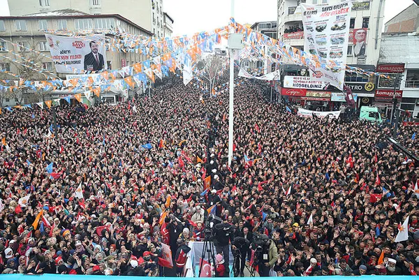 Meydanlar 14 Mayıs zaferini çağırıyor! Numan Kurtulmuş üstüne basa basa söyledi: AK Parti açık ara birinci - 3