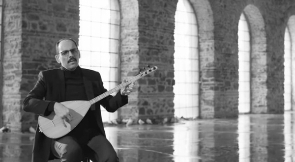 Sol yobazlık yine hortladı! İbrahim Kalın’ın Hiç oldum eserini düzenleyen ünlü sanatçı Erkan Oğur linç edildi ve hata yaptığını söyledi