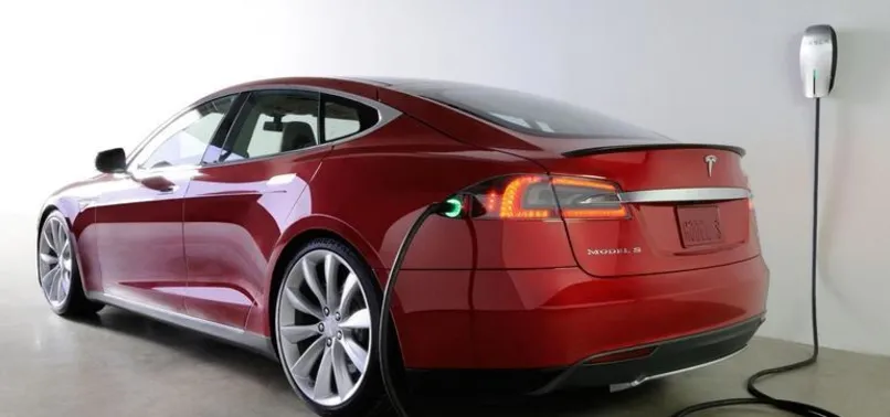 Tesla, ABD'nin en değerli otomotiv firması oldu