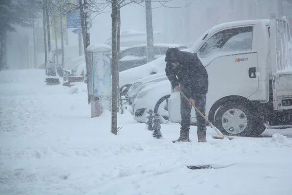 Son dakika: İstanbul’da yüz yüze eğitime kar engeli! - 8