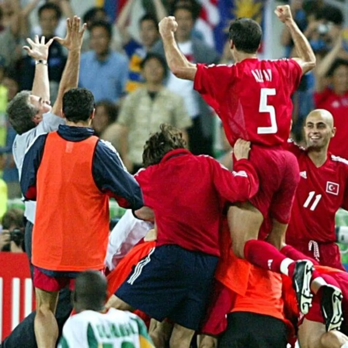 Asya’da yazılan Türk destanı! 2002’nin unutulmaz hikayesi