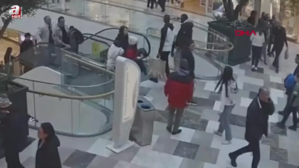 O futbolcuya AVM’de silah çekildi