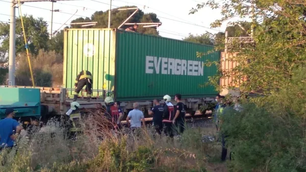 Manisa’da korkunç olay! Tren vagonun üzerinde fotoğraf çekilmek isterken... - 5