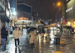 Arnavutköy'de kar yağışı!