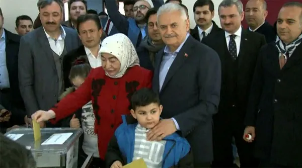 Son dakika: Binali Yıldırım oyunu kullandı! İşte ilk mesajı