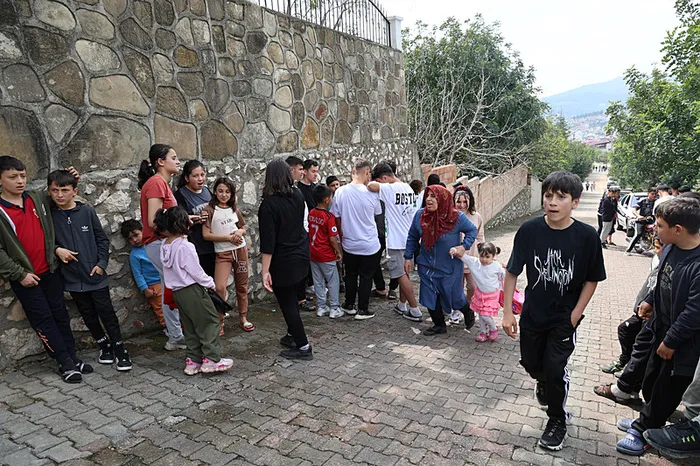 Duyan kuyruğa girdi! Adana'da bayram harçlığı izdihamı - 3