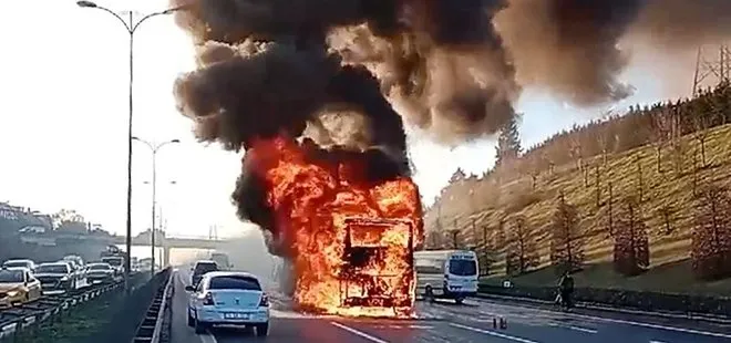 İstanbul'da yolcu otobüsü alevlere teslim oldu