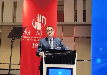 Son dakika: Doğal gazın ardından elektrikte indirim sinyali! Enerji ve Tabii Kaynaklar Bakanı Dönmez o tarihi işaret etti