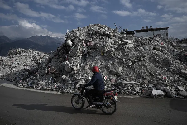 bakanligin-iskenderunda-kentsel-donusum-karari-danistaydan-boyle-dondu-arsalar-degerli-diyerek-karsi-cikmislar-1677169099801.jpg Bakanlığın 'İskenderun'da kentsel dönüşüm' kararı Danıştay'dan böyle döndü! 'Arsalar değerli' diyerek karşı çıktılar - 3