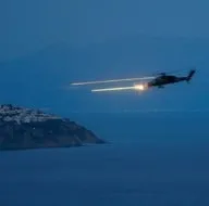 Atak helikopterinden tatbikatta ilk atış
